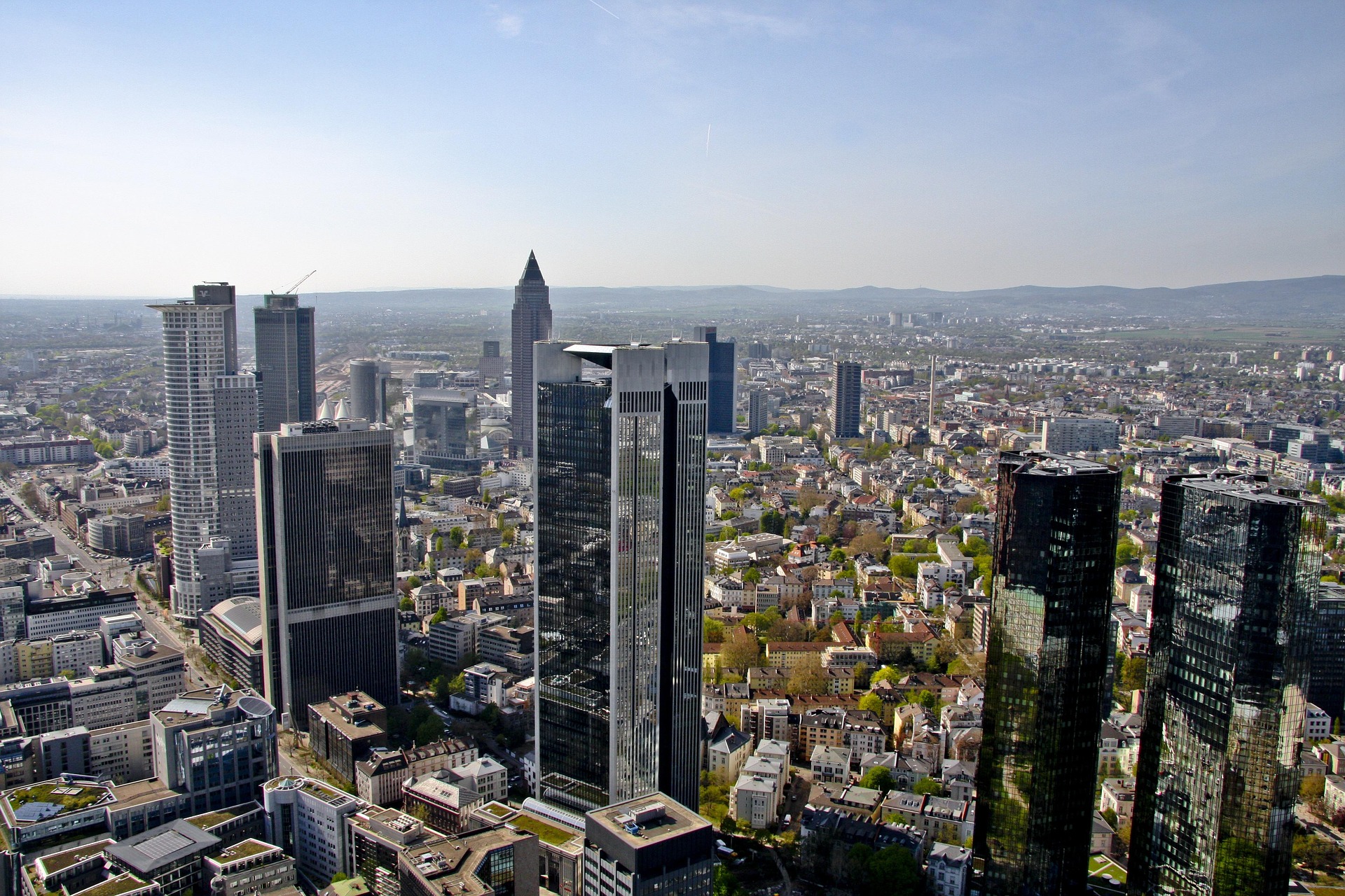 Frankfurt am Main skyline – free walking tour starting point
